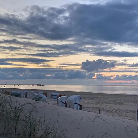 Ahlbeck Theophil アパート